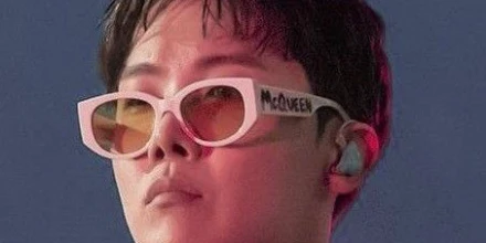 Alexander McQueen AM0330S 003 - As Seen On J Hope Of BTS & Ludovica Bizzaglia - Image 4