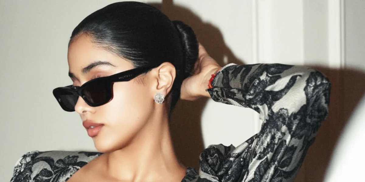 Alexander McQueen AM0474S 001 - As Seen On Maya Jama & Izzipoopi - Image 5