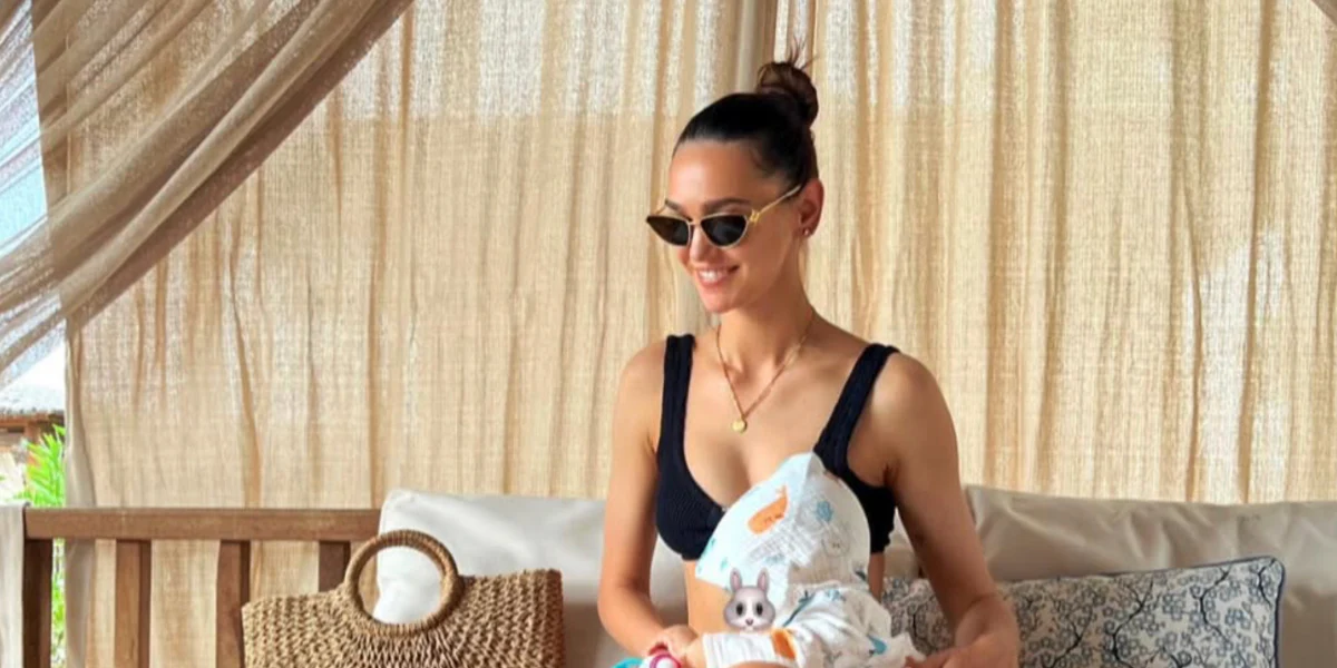 Bottega Veneta BV1186S 002 - As Seen On Alessandra Ambrosio & Zhenya Katava - Image 5