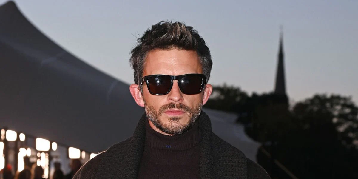 Burberry BE4434 3002/73 - As Seen On Jonathan Bailey - Image 4