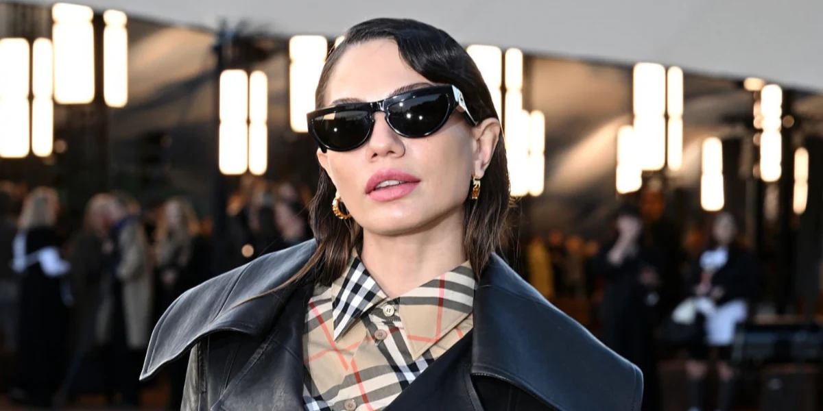 Burberry TB Collection BE4422U 4112/87 - As Seen On Demet Ozdemir - Image 4