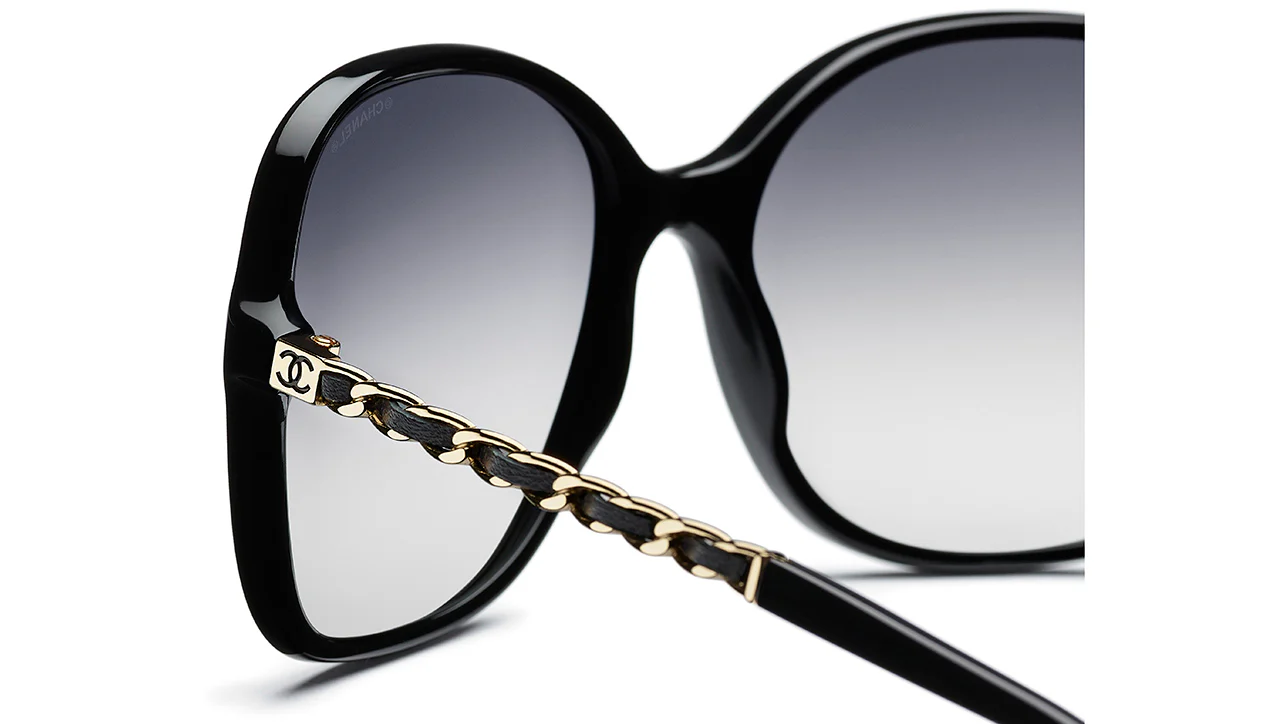 CHANEL 5210Q N501/3C Sunglasses - Image 4