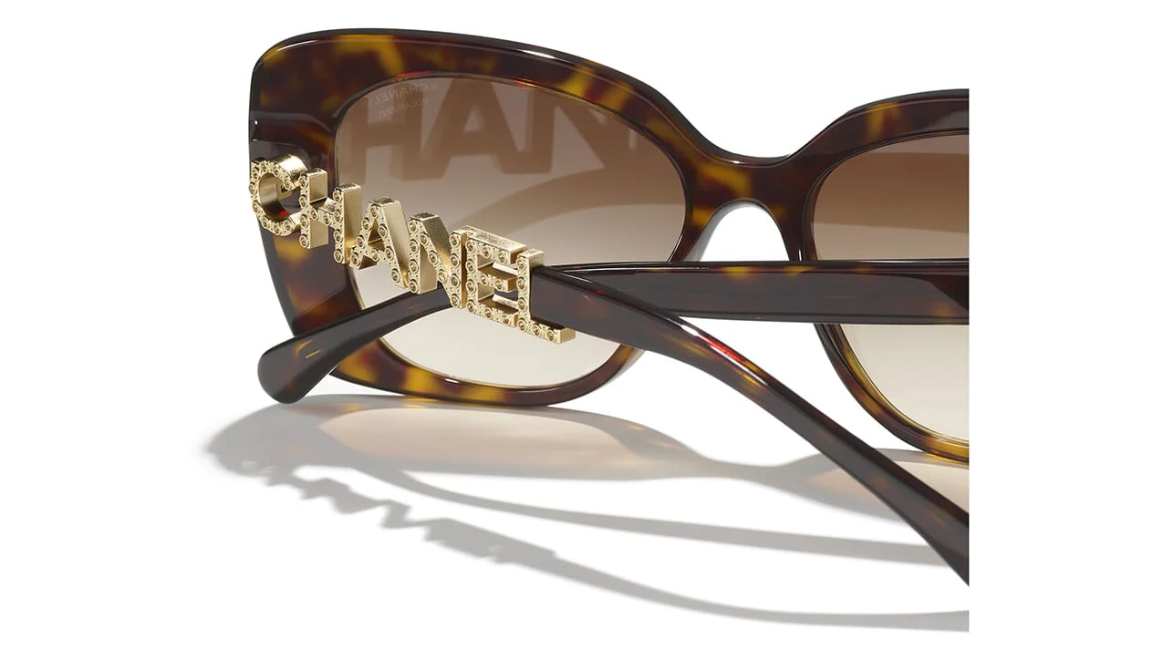 CHANEL 5422B C714/S9 Sunglasses - Image 4