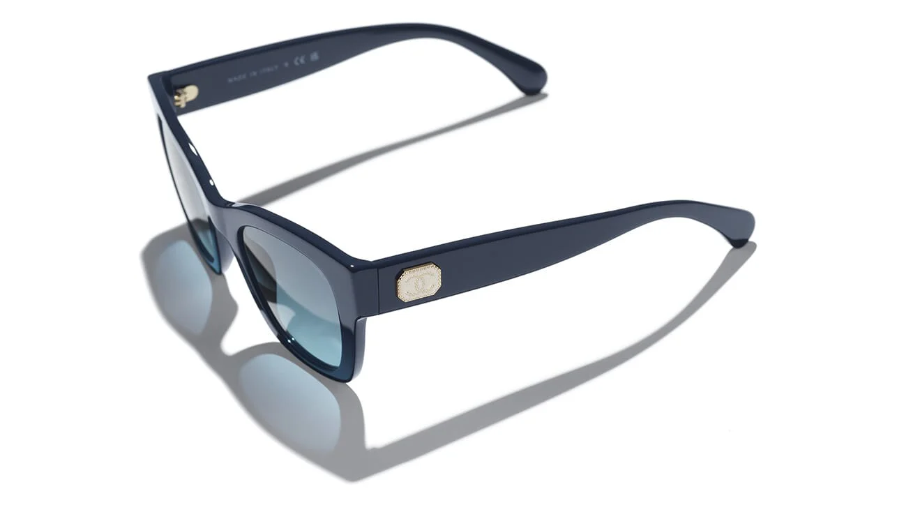 CHANEL Coco Charms 5478 1725/S2 Sunglasses - Image 4