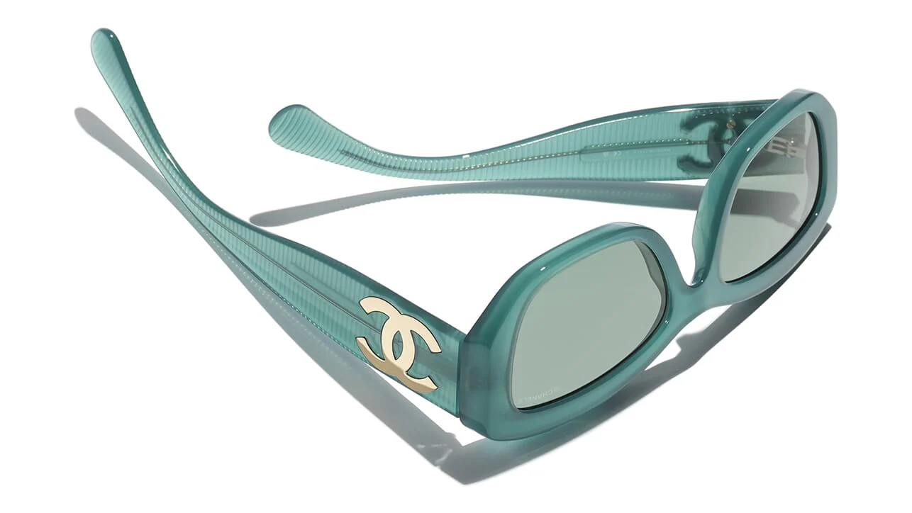 CHANEL 5493 1821/2 Sunglasses - Image 4