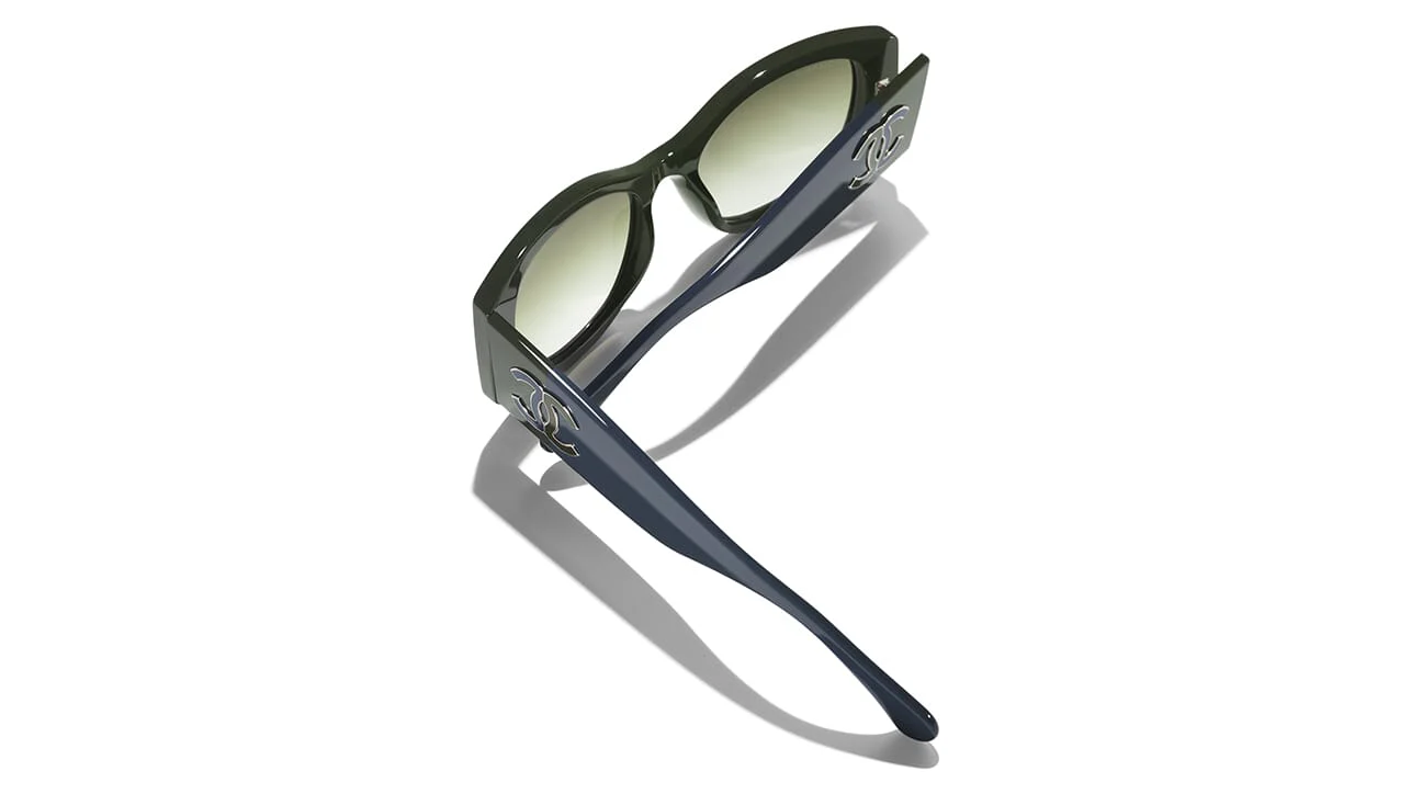 CHANEL 5524 1825/E1 Sunglasses - Image 4
