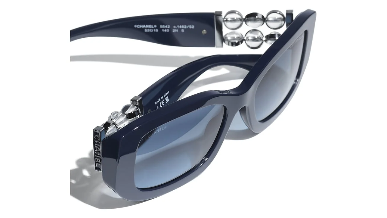 CHANEL 5542 1462/S2 Sunglasses - Image 4