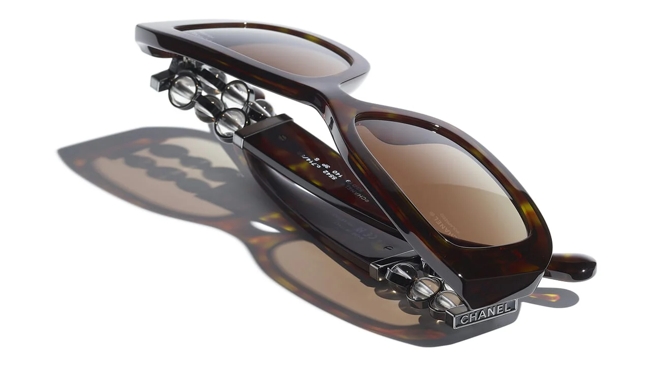 CHANEL 5542 C714/S9 Sunglasses - Image 4