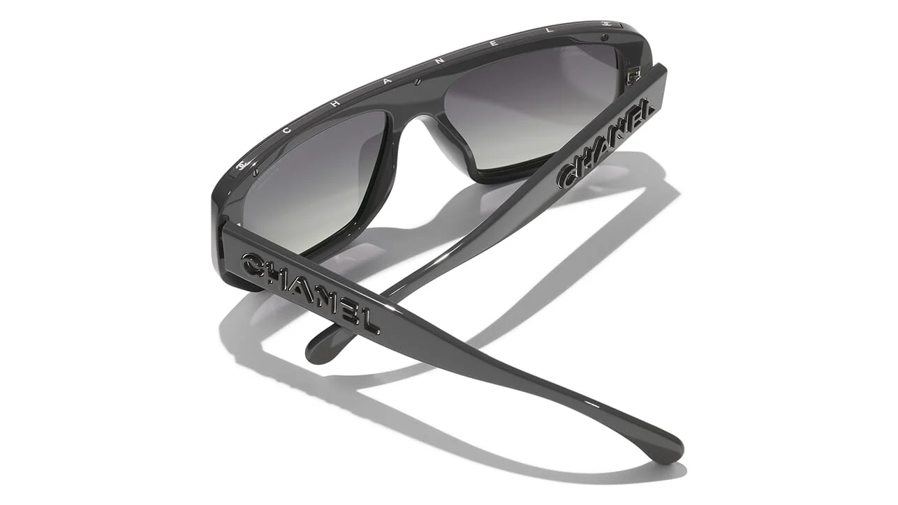 CHANEL 5556U 1813/S8 Sunglasses - Image 4