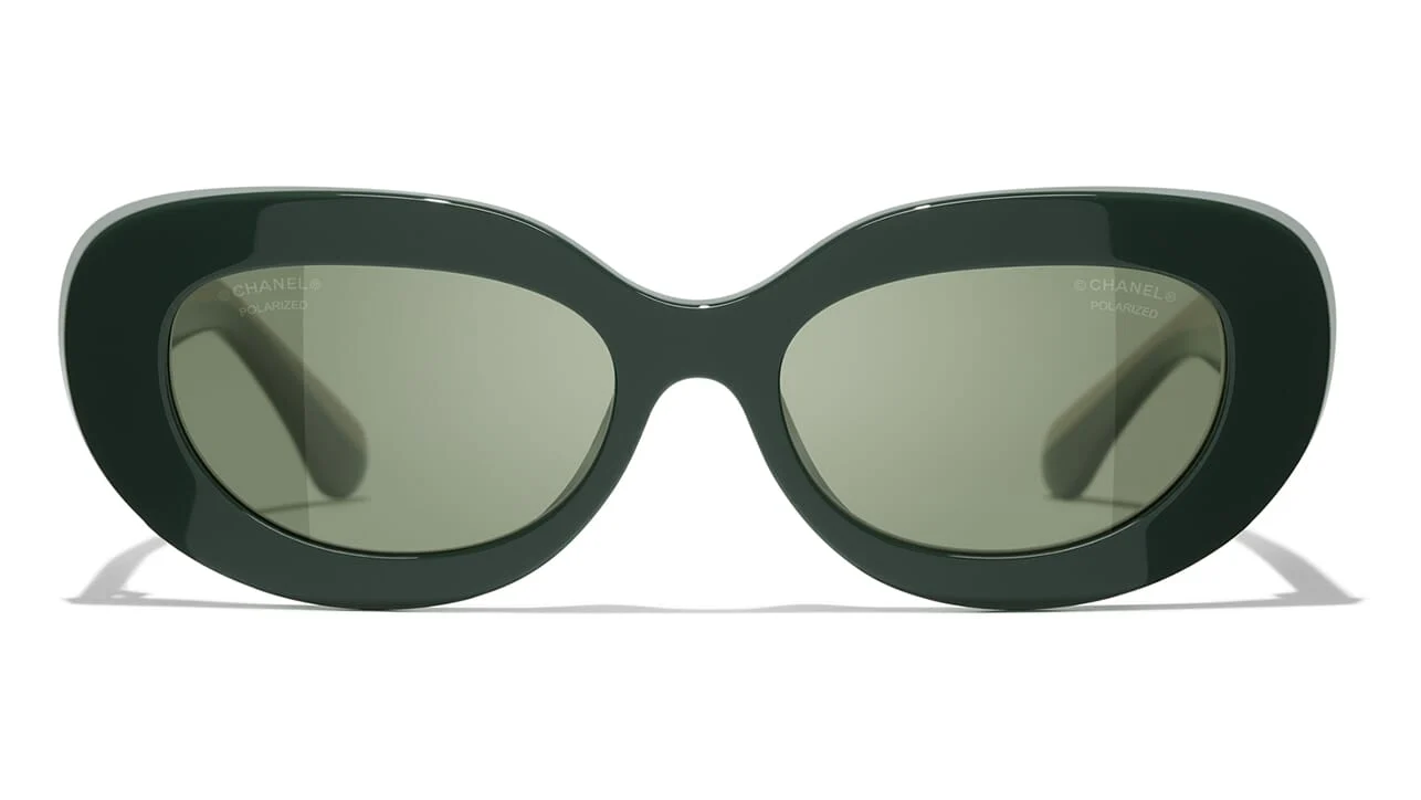 CHANEL 5562B 1702/9A Sunglasses - Image 2