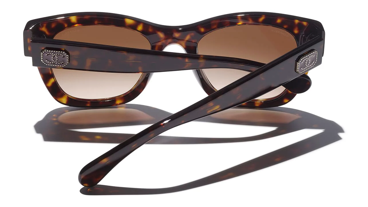 CHANEL Coco Charms 5478 C714/S5 Sunglasses - Image 4