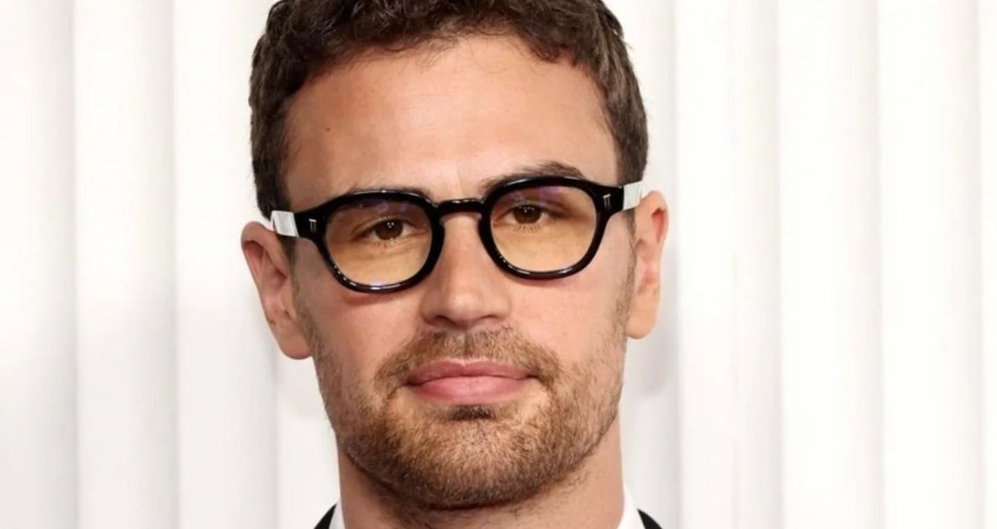 Cutler and Gross 9290 01 Dark Grey - As Seen On Theo James and Ke Huy Quan - Image 4