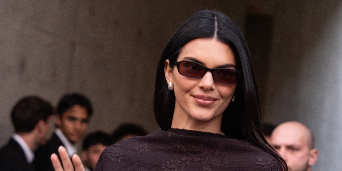 DMY Studios Juno DMYSUN10SB Black - As Seen On Kendall Jenner & Emily Ratajkowski - Image 4