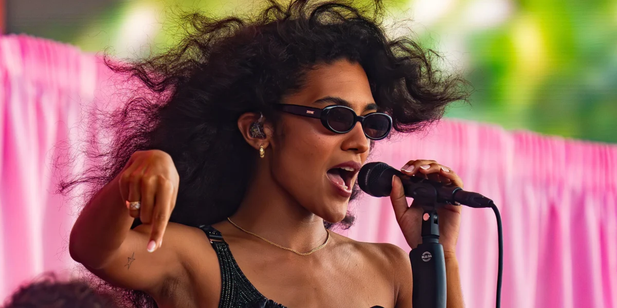 DMY Studios Valentina DMYSUN04SB Black - As Seen On Molly-Mae Hague & Jenna Ortega - Image 7