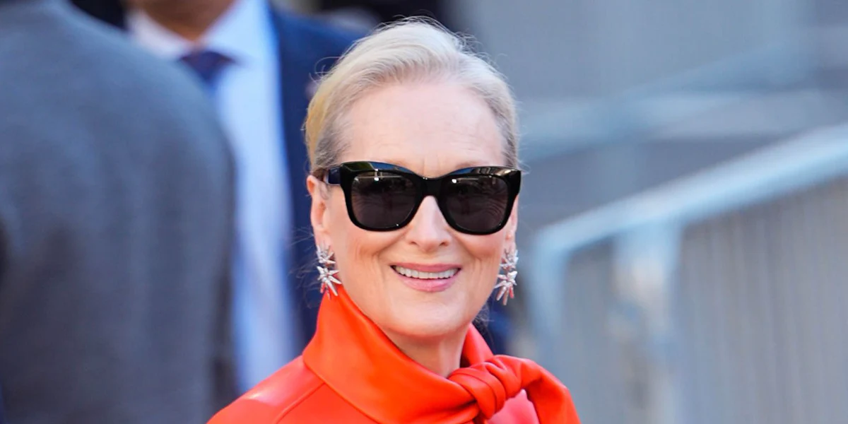 Givenchy City GV40131I 01A - As Seen On Meryl Streep & Daniel Millar - Image 4