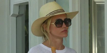 Gucci GG0647S 001 - As Seen On Cameron Diaz - Image 4