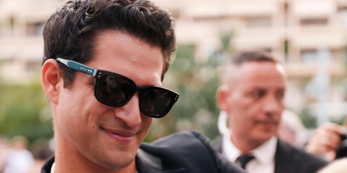 Gucci GG1605SK 001 - As Seen On Tyler Posey - Image 4