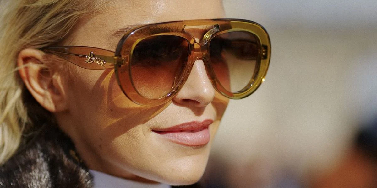 Loewe Curvy LW40144U 96F - As Seen On Emily Ratajkowski & Teyana Taylor - Image 7