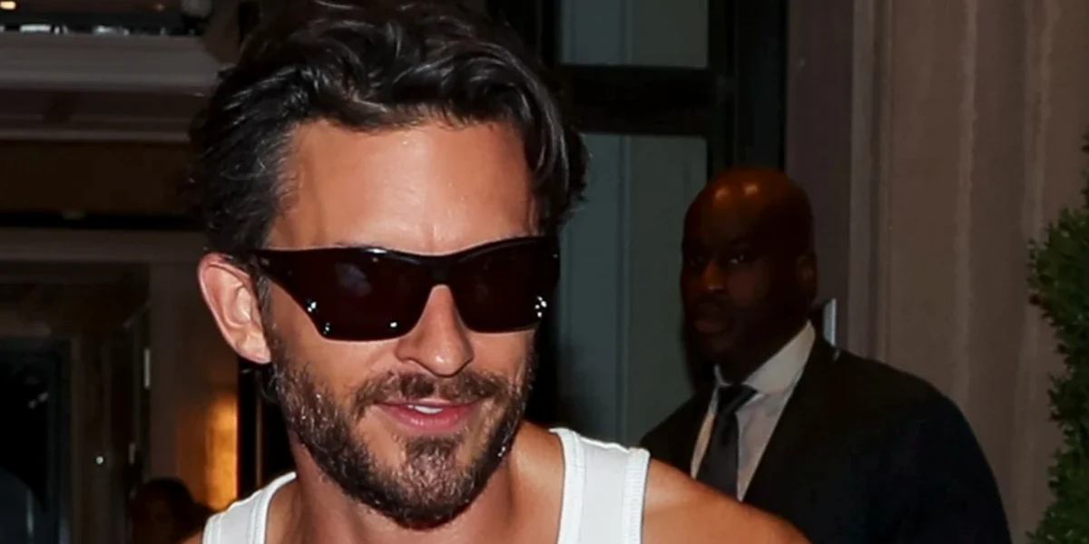 Loewe x Paula's Ibiza LW40143U 01A - As Seen On Jonathan Bailey & Dominic Fike - Image 4