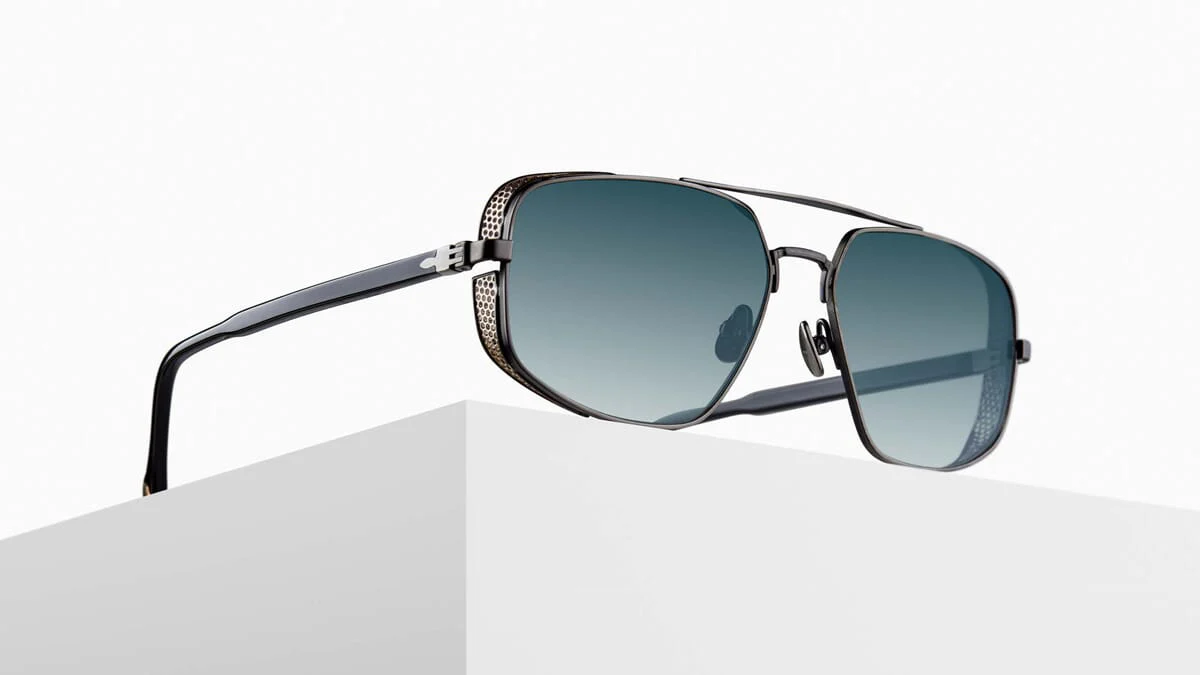 Matsuda Sun M3111 MBK with Mesh Side Shield with Blue Gradient - Image 3