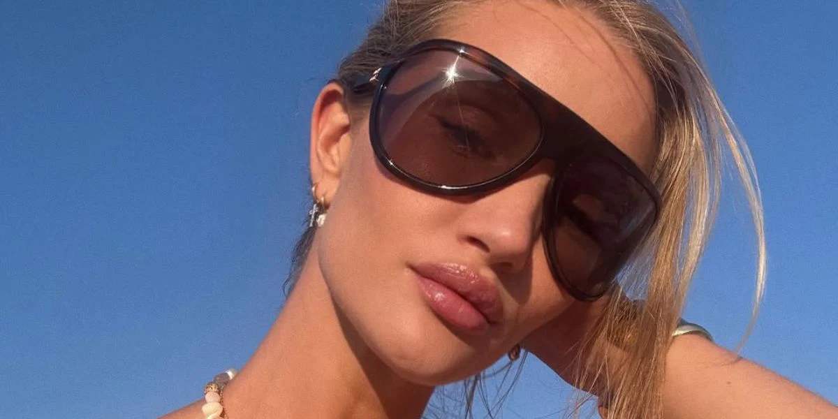 Miu Miu MU A01S 11Z06I - As Seen On Rosie Huntington-Whiteley & Lisa Rinna - Image 4