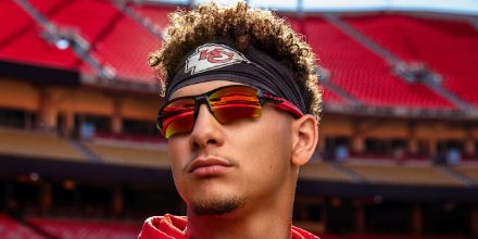 Oakley Flak 2.0 XL OO9188 04 - As Seen On Patrick Mahomes - Image 4