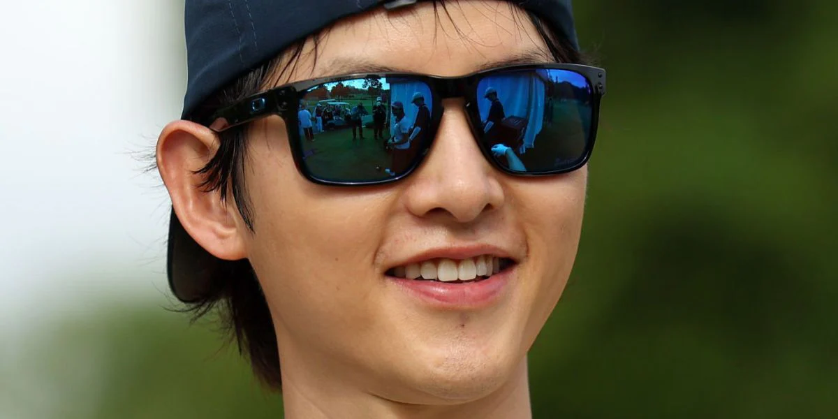 Oakley Holbrook XL OO9417 03 - As Seen On Song Joong-ki - Image 4