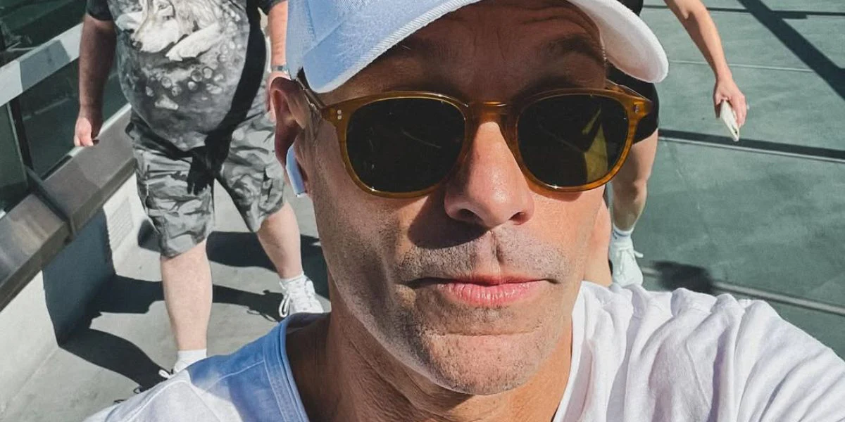 Oliver Peoples Finley Esq. Sun U OV5298SU 1578/W5 - As Seen On Ryan Seacrest - Image 2