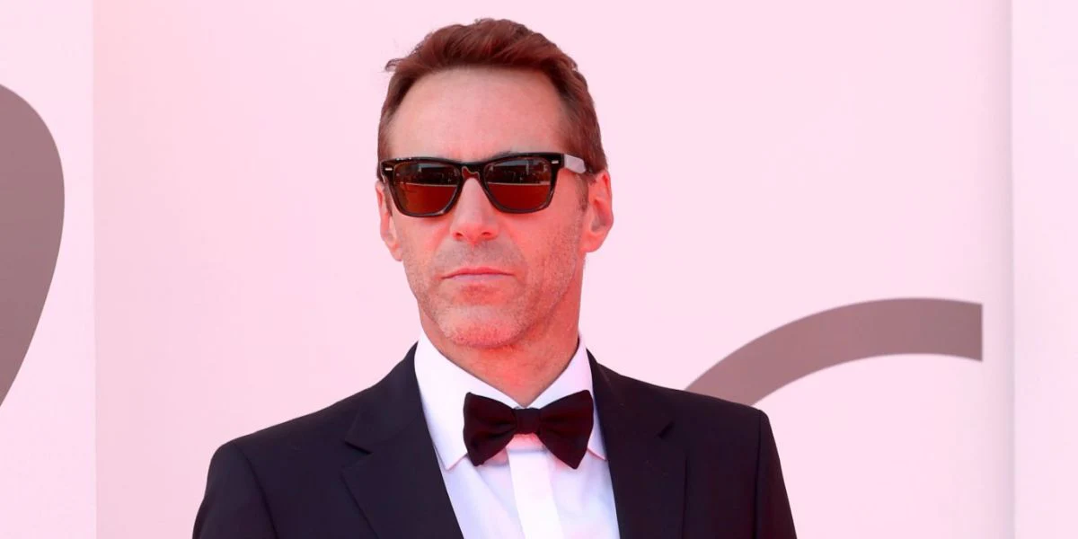 Oliver Peoples Oliver Sun OV5393SU 1492/P1 Polarised - As Seen On Kevin Costner & Jacob Elordi - Image 11