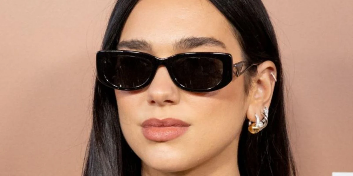 Prada PR 14YS 1AB5S0 - As Seen On Dua Lipa & Alexandra Cooper - Image 4