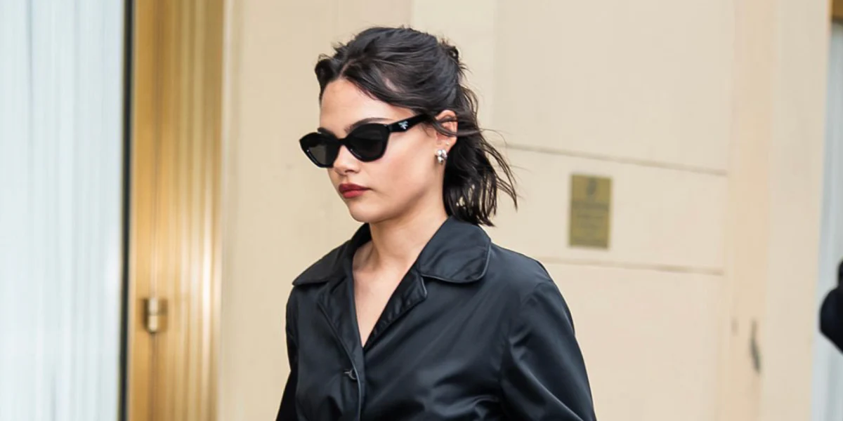 Prada PR A02S 16K08Z - As Seen On Ariana Greenblatt & Abbey Clancy - Image 3