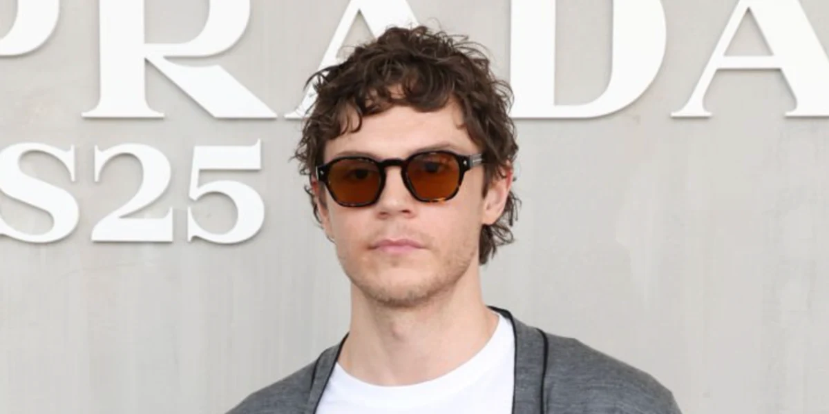 Prada PR A16S 14O60F Photochromic - As Seen On Nicholas Hoult & Ranbir Kapoor - Image 6