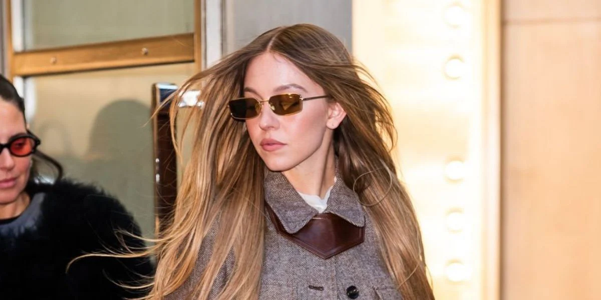 Prada PR A60S 5AK70G - As Seen On Sydney Sweeney & Nina Dobrev - Image 3