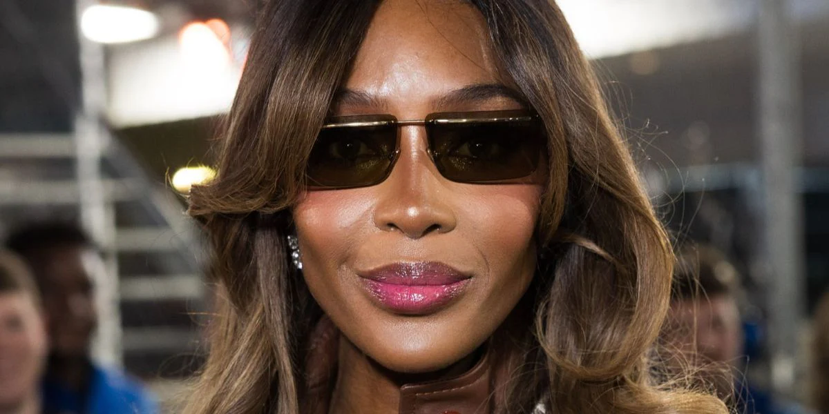 Prada PR C53S 5AK70G - As Seen On Naomi Campbell - Image 4