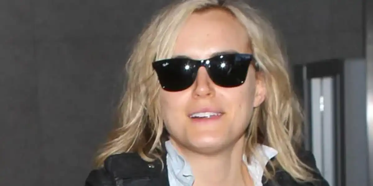 Ray-Ban Wayfarer 2140 901 Black - As Seen On Leonardo DiCaprio & Hailey Bieber - Image 59