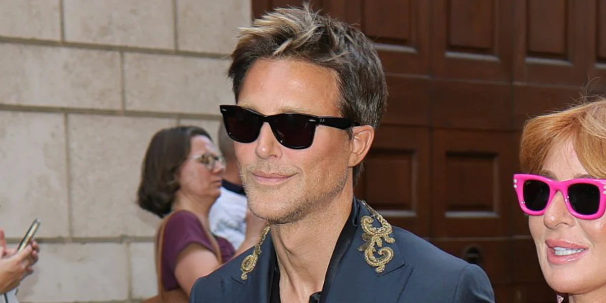 Ray-Ban Wayfarer 2140 901 Black - As Seen On Leonardo DiCaprio & Hailey Bieber - Image 74