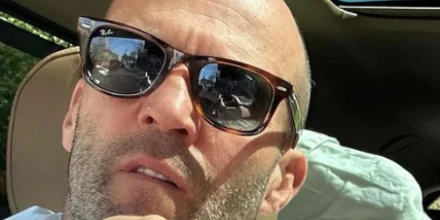 Ray-Ban Wayfarer 2140 902 - As Seen On Leonardo DiCaprio & Jason Statham - Image 5