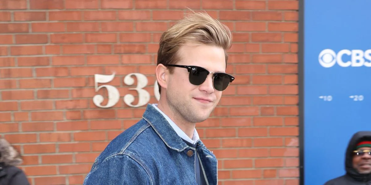 Ray-Ban Clubmaster 3016 W0365 Black - An Icon - As Seen On Harry Kane & V of BTS - Image 10