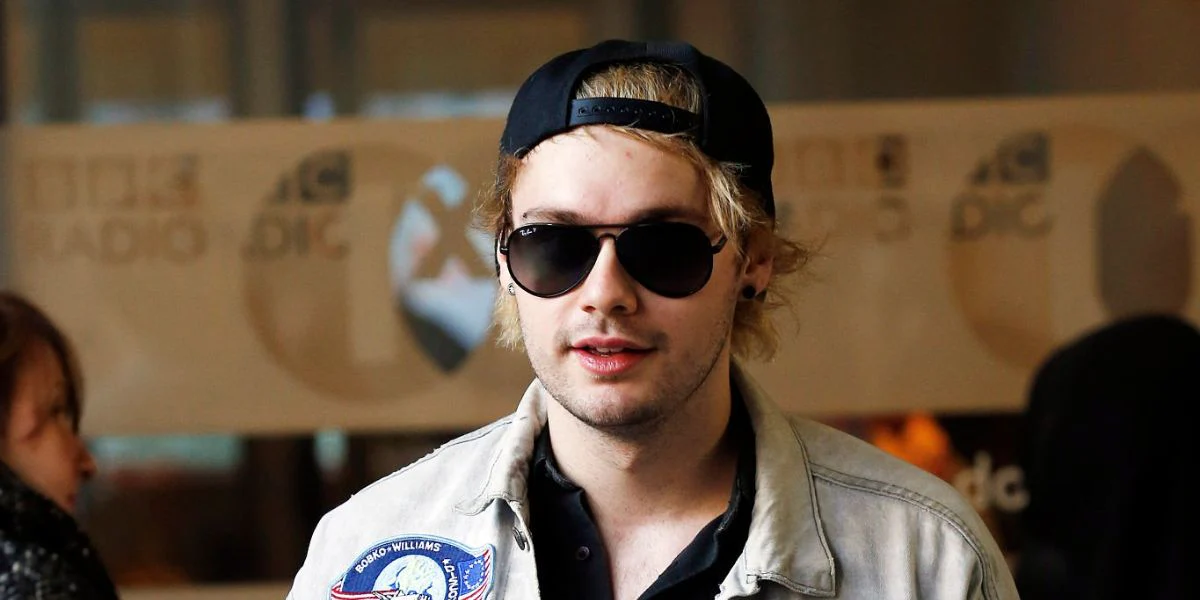 Ray-Ban Aviator Max RB 3925 002/48 Polarised - As Seen On Michael Clifford & Luke Evans - Image 6