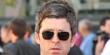 Ray-Ban Caravan RB 3136 181 - As Seen On Chris Hemsworth & Noel Gallagher - Image 5