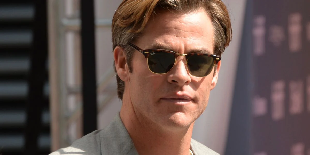 Ray-Ban Clubmaster RB 3016 990/58 Polarised - As Seen On Chris Pine & Zach Bryan - Image 4