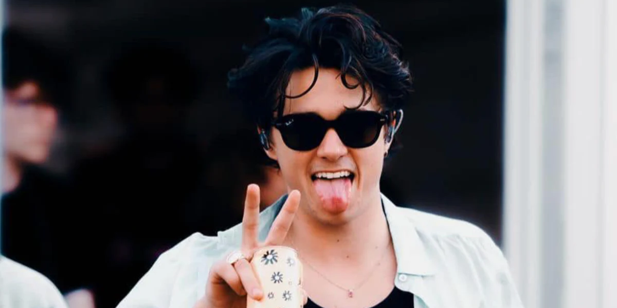Ray-Ban Erik RB 4398 901/31 - As Seen On Bradley Simpson - Image 4