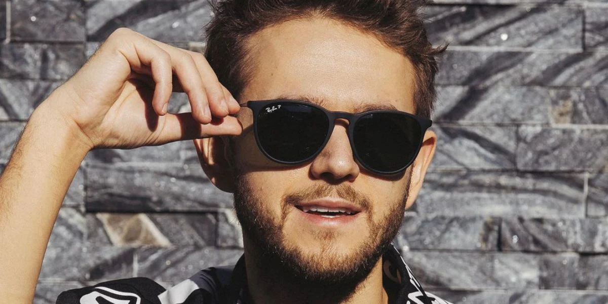 Ray-Ban Erika RB 4171 622/T3 - As Seen On Zedd - Image 4