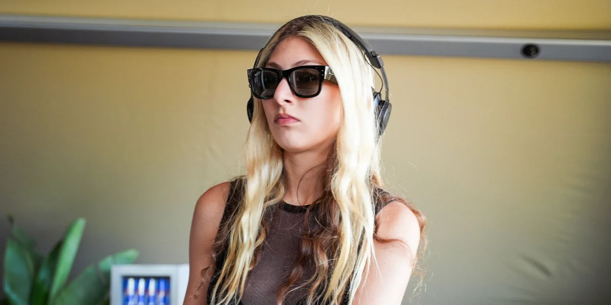 Ray-Ban Mega Wayfarer RB 0840S 901/58 Polarised - As Seen On Labrinth & Olivia Wilde - Image 10