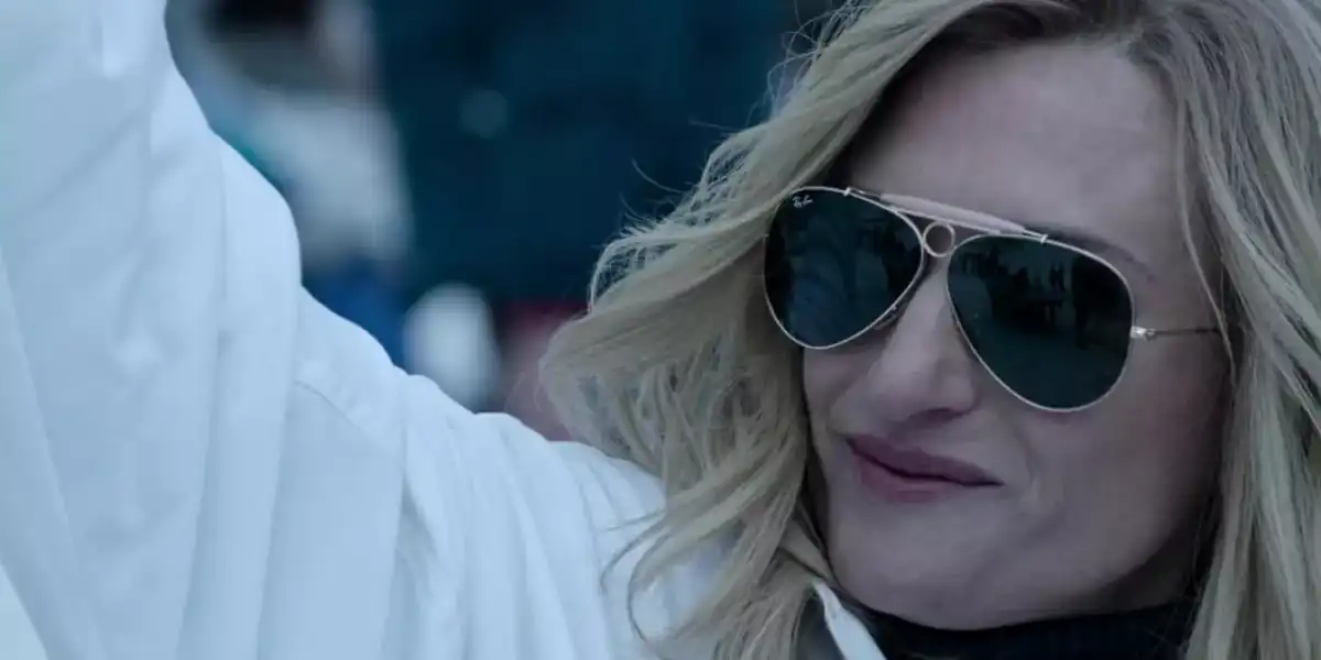Ray-Ban Shooter RB 3138 001 - As Seen On Lenny Kravitz & Rose Byrne - Image 6
