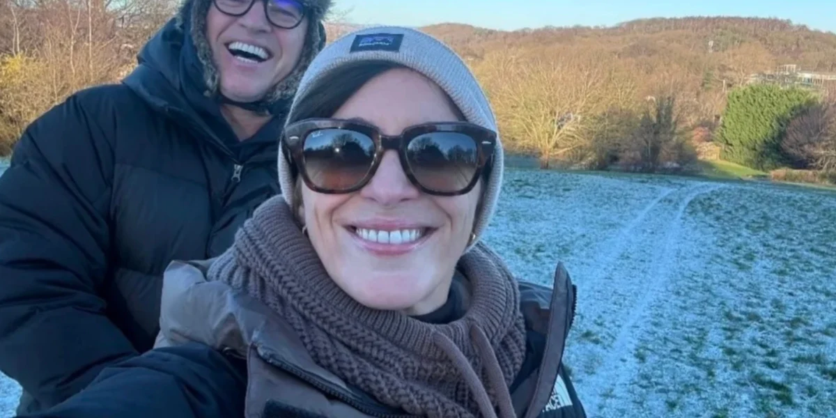 Ray-Ban State Street RB 2186 1324/BG - As Seen On Beabadoobee & Vicky McClure - Image 5