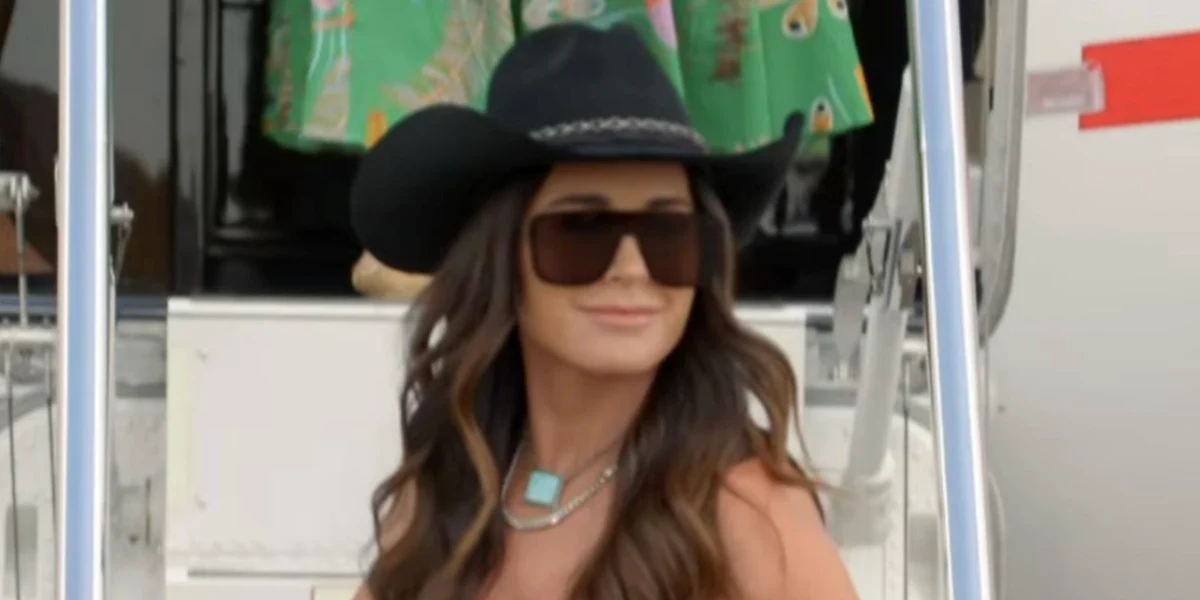 Saint Laurent Sun SL 364 Mask 002 - As Seen On Kyle Richards - Image 4