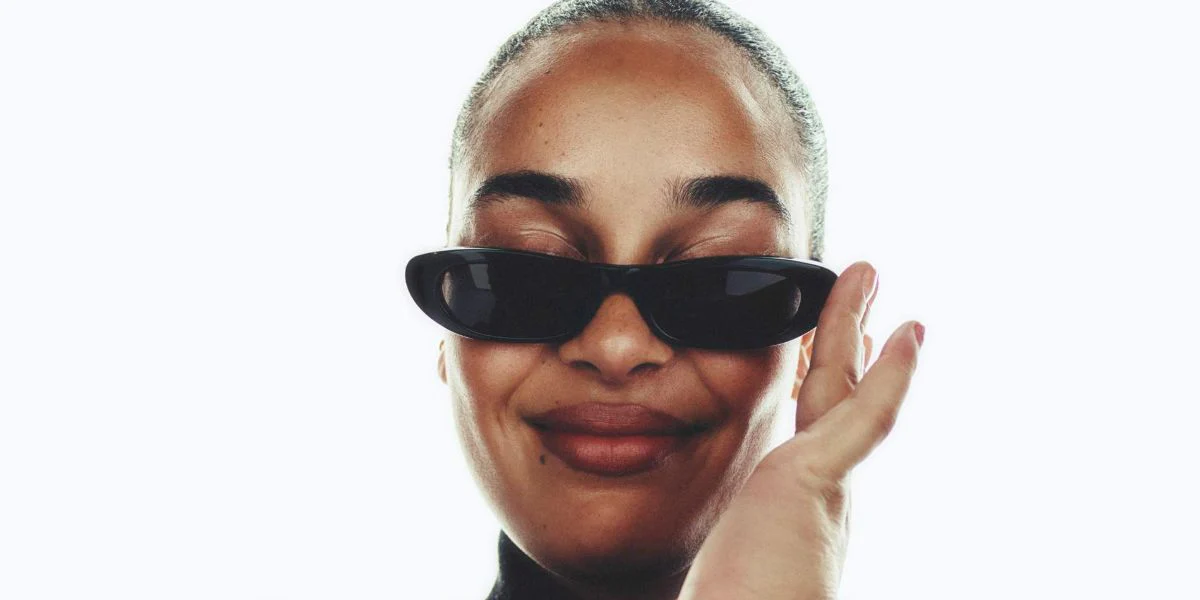 Saint Laurent Sun SL 557 Shade 001 - As Seen On Hailey Bieber & Usher - Image 19