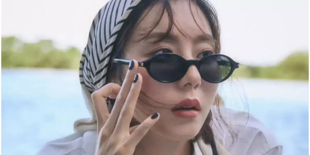 Saint Laurent Sun SL 751 Jeanne 001 - As Seen On Sofia Richie & Zoe Kravitz - Image 8