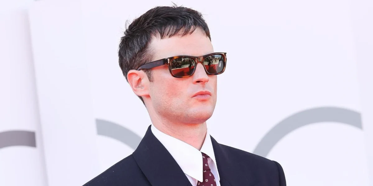Saint Laurent SL 801 002 - As Seen On Tom Sturridge - Image 4
